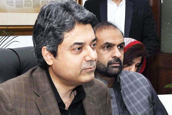 وفاقی وزیر قانون فروغ نسیم وزارت سے مستعفی
