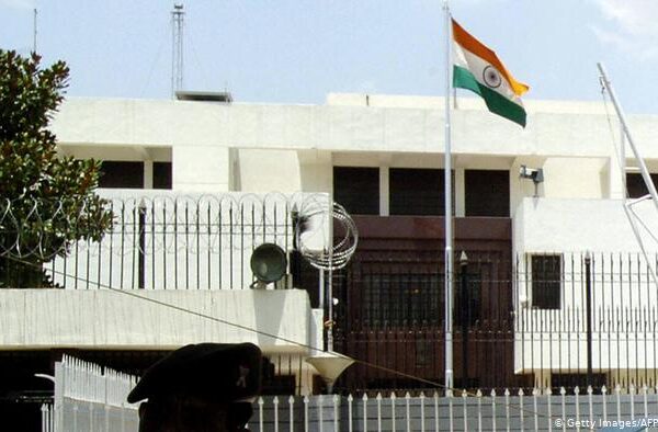 پاکستان میں ’لاپتہ‘ بھارتی اہلکار حادثے کے بعد فرار ہونے کی کوشش میں تھے