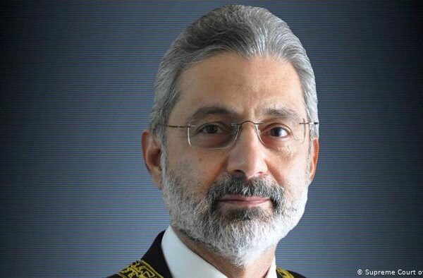 جسٹس فائز عیسیٰ کو مبینہ دھکمیاں: کئی حلقوں میں تشویش