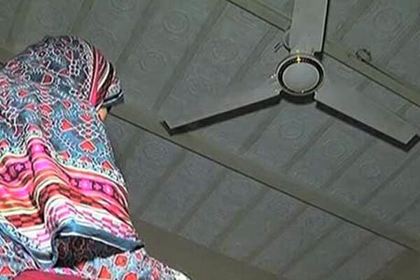 کراچی میں لوڈشیڈنگ کا سلسلہ تھم نہ سکا، شدید گرمی میں بجلی کی آنکھ مچولی جاری