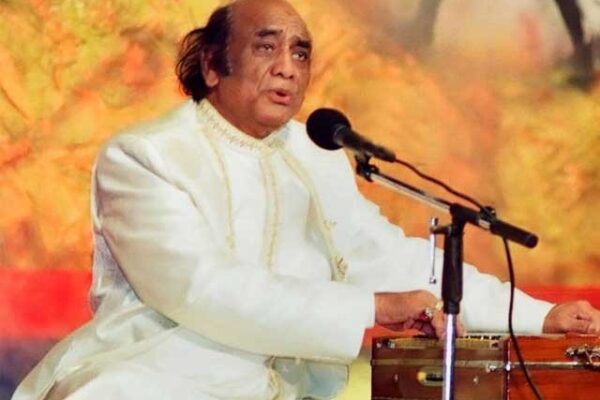 شہنشاہ غزل مہدی حسن کو مداحوں سے بچھڑے 8 برس بیت گئے