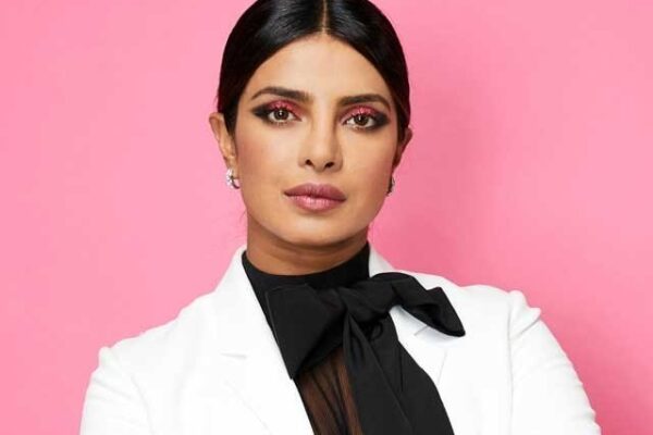 امریکی سیاہ فام کی موت پر بولنے والی پریانکا کشمیریوں پر خاموش کیوں؟