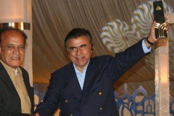طارق عزیز۔منفرد لہجے کا صدا کار