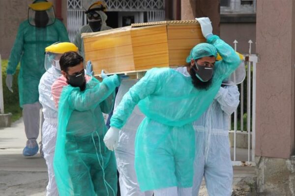 ملک میں کورونا سے جاں بحق افراد کی تعداد 5 ہزار کے قریب پہنچ گئیں