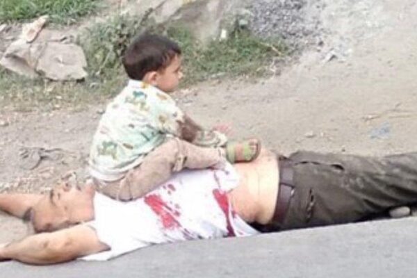 کشمیری بچہ ۔۔۔ دنیا سے انصاف کا متلاشی