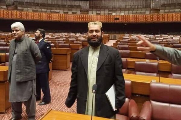سرحدی علاقوں کے عوام سمیت تاجر برادری اور دونوں ممالک کا ہر طبقہ متاثر ہوا ہے، کوئی پرسان حال نہیں۔ حافظ محمد صدیق مدنی
