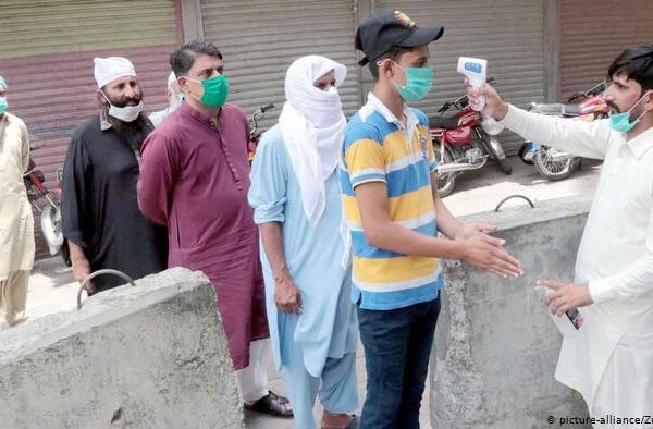 عوام قاتل، عوام مقتول: بغیر ماسک کے پھرنا موت بانٹنا ہے