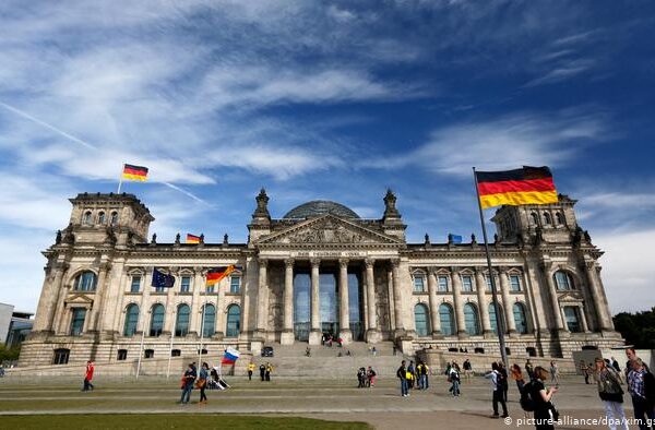 دنیا کی دوسری سب سے بڑی پارلیمان کتنی بڑی اور کتنی مہنگی؟