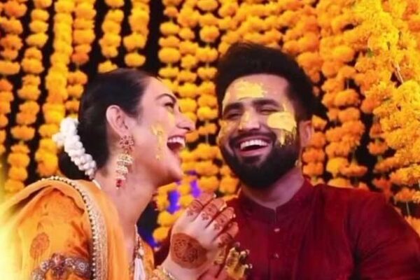 سارہ خان گلوکار فلک شبیر کے ساتھ شادی کے بندھن میں بندھ گئیں