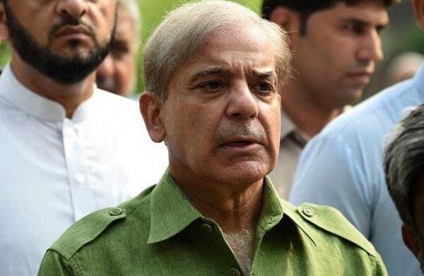 ایل او سی پر فائرنگ سے مقبوضہ کشمیر میں انسانیت کے خلاف جرائم چھپ نہیں سکتے۔  شہباز شریف