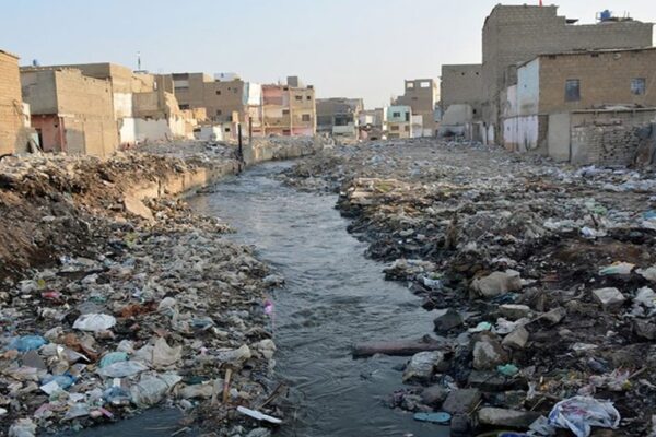 کراچی میں نالوں پر قائم تجاوزات کے خاتمے کا فیصلہ