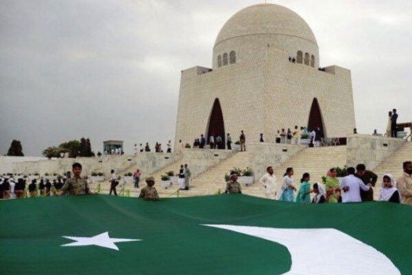 ملک میں آج جشن آزادی قومی و ملی جوش و جذبے کے ساتھ منایا جا رہا ہے