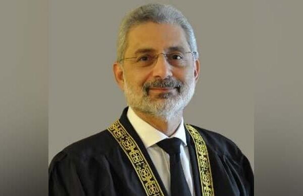 مارشل لاء سے بہتر ہے دوبارہ انگریزوں کو حکومت دے دی جائے: جسٹس قاضی فائز