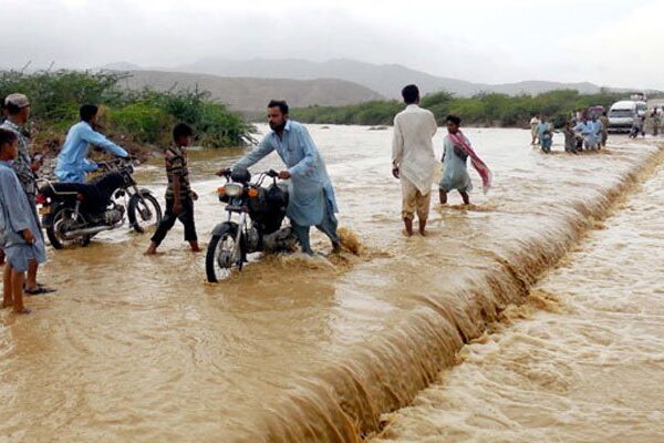 ملک کے مختلف حصوں میں شدید بارشیں، جوہی کے ندی نالوں میں طغیانی، کئی دیہات زیر آب
