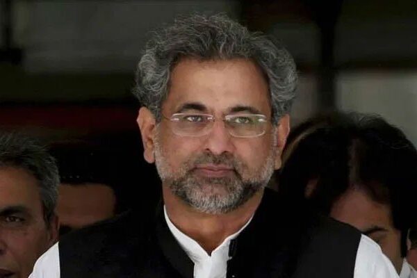 قومی خزانے کو اربوں روپے کا نقصان: شاہد خاقان و دیگر ملزمان پر فرد جرم عائد