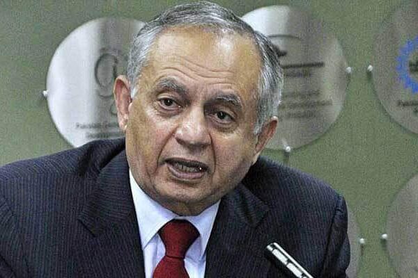 پاکستان کا کوئی بینک ایران سے کاروبار کیلئے تیار نہیں: رزاق داؤد
