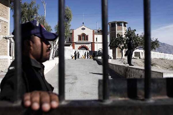 بلوچستان: قیدیوں کے رشتے داروں سے ملنے پر عائد پابندی ختم
