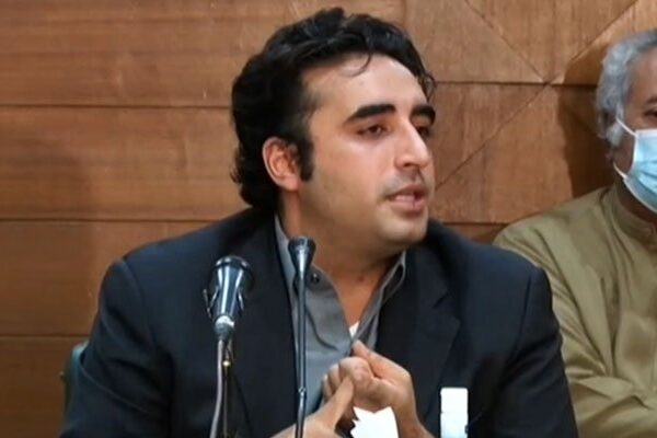 سابق صدر اور وزیراعظم کیسز بھگت رہے ہیں تو سب کو حساب دینا پڑے گا۔ بلاول بھٹو