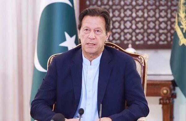 فوج سے بہترین تعلقات ہیں اور فوج حکومت کی تمام پالیسیوں کی حمایت کرتی ہے: وزیراعظم
