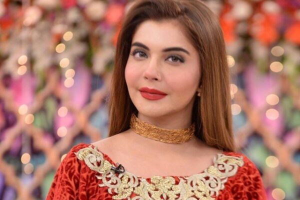 مروہ کے والدین کو بلانے پر سوشل میڈیا صارفین ندا یاسر پر برہم