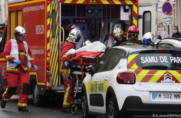 پیرس میں چاقو سے حملے، کئی زخمی