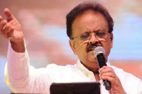 کورونا وائرس میں مبتلا بھارتی گلوکار ایس پی بالا 74 سال کی عمر میں چل بسے