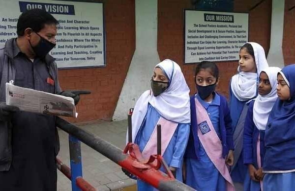 اسکولوں میں میٹرک کی کلاسیں، کالج اور جامعات 15 ستمبر سے کھولنے پر اتفاق