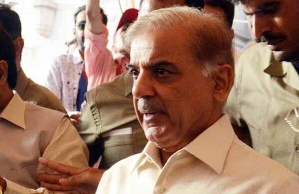 منی لانڈرنگ ریفرنس: شہباز شریف کی اہلیہ اور بیٹی کے وارنٹ گرفتاری جاری