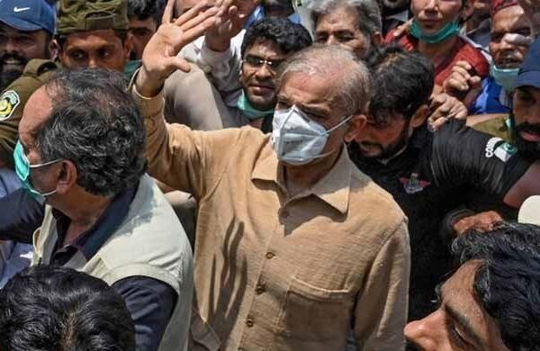 منی لانڈرنگ کیس، اپوزیشن لیڈر شہباز شریف گرفتار