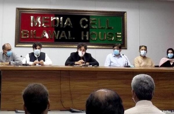 پولیس افسران کے ساتھ سلوک پر میں شرمندہ ہوں، بلاول بھٹو