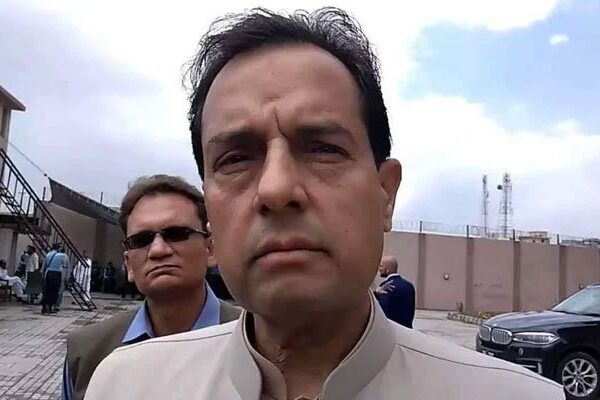مسلم لیگ ن کے رہنما کیپٹن صفدر کیخلاف بغاوت کا مقدمہ درج