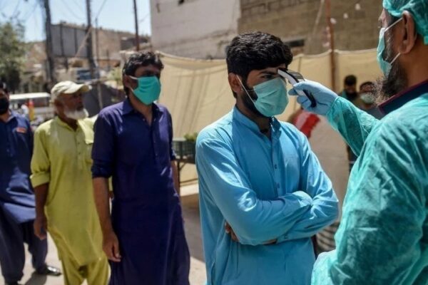پاکستان: کورونا میں مسلسل اضافہ، مثبت کیسز کی شرح 3 فیصد سے بھی بڑھ گئی