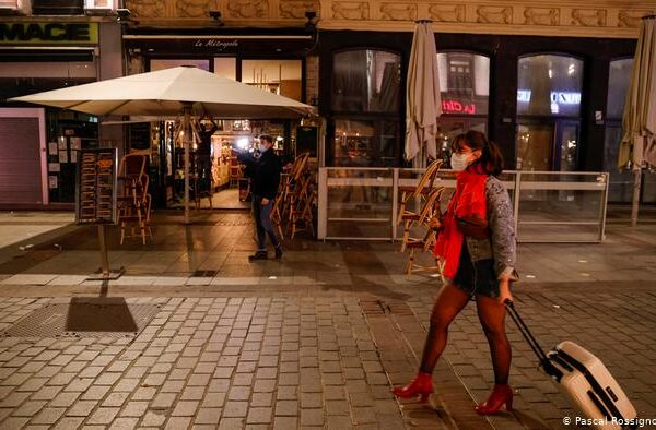 کورونا وائرس کی دوسری لہر یورپ کو اپنی لپیٹ میں لیتے ہوئے