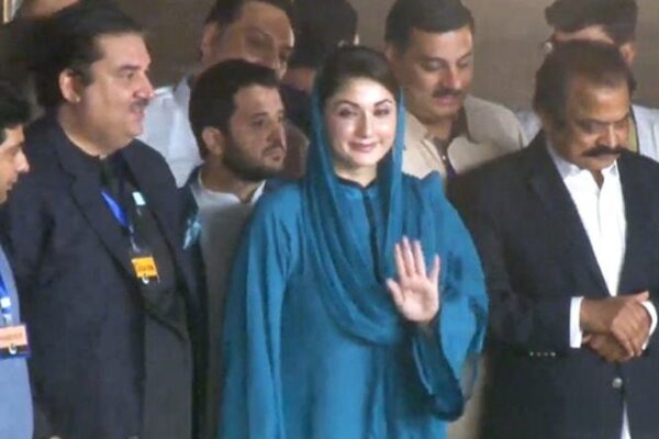 گوجرانوالہ میں پی ڈی ایم کا جلسہ: مریم سمیت لیگی رہنماؤں کیخلاف تیسرا مقدمہ درج