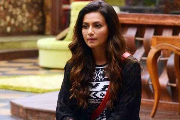 بگ باس اسٹار ثناء خان نے اسلام کی خاطر شوبز چھوڑ دیا