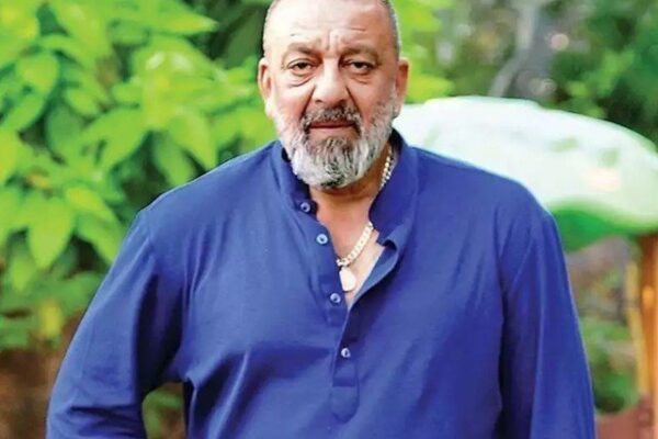 کینسر میں مبتلا سنجے دت کی اسپتال سے پہلی تصویر منظر عام پر