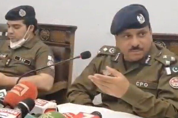 چور اور ڈاکوؤں سے برآمد کروڑوں روپے مالیت کا سامان ورثا کے حوالے
