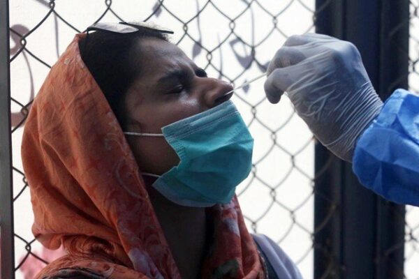 کورونا نے مزید 40 جانیں لے لیں، جاں بحق افراد کی تعداد 8025 ہو گئی