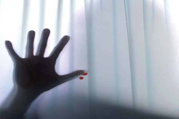 15 سالہ لڑکی سے گھر میں گھس کر اجتماعی زیادتی
