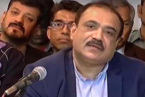 ایم کیو ایم نیب سے پلی بارگین کرنیوالے افسران کو ہٹانے کیلیے عدالت پہنچ گئی
