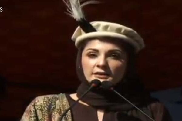 وزیراعظم کو اپنے حقوق کا نہیں پتا وہ خود کسی کی نوکری کرتا ہے: مریم نواز