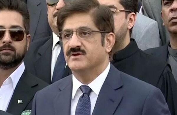 سپریم کورٹ نے وزیراعلیٰ سندھ کو توہین عدالت کا نوٹس جاری کر دیا