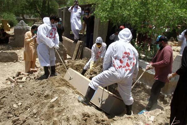 پاکستان: کورونا سے 4 ماہ کے دوران ایک روز میں سب سے زیادہ 42 ہلاکتیں