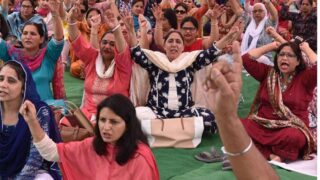 Women Teachers Rally