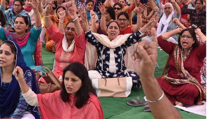 Women Teachers Rally