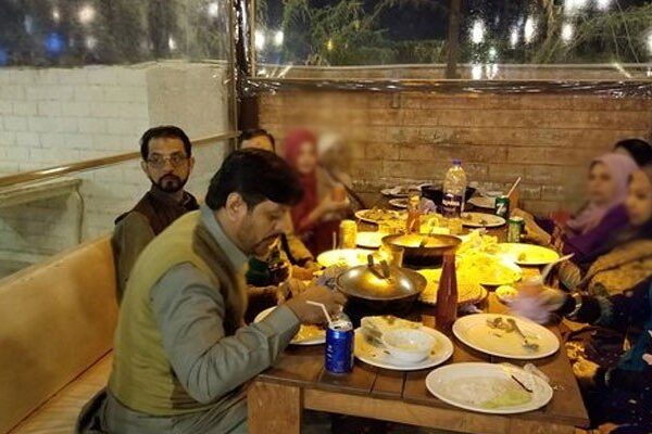 کورونا: پنجاب میں بھی ہوٹلوں اور ریسٹورینٹس میں بیٹھ کر کھانے پر پابندی عائد
