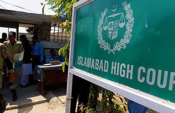 کورونا کے باعث سیاسی اور مذہبی اجتماعات پر پابندی لگانے کی درخواست مسترد