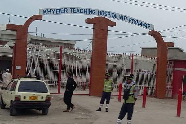 خیبر ٹیچنگ اسپتال میں بروقت آکسیجن نہ ملنے پر کورونا کے 7 مریض جاں بحق