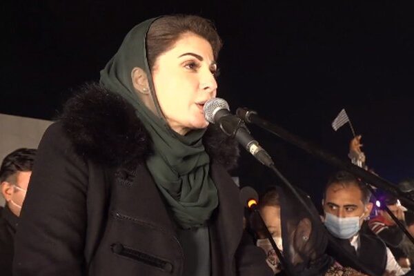 نواز شریف عوام کی روٹی چوری کرنے والے کو این آر او نہيں دے گا: مریم