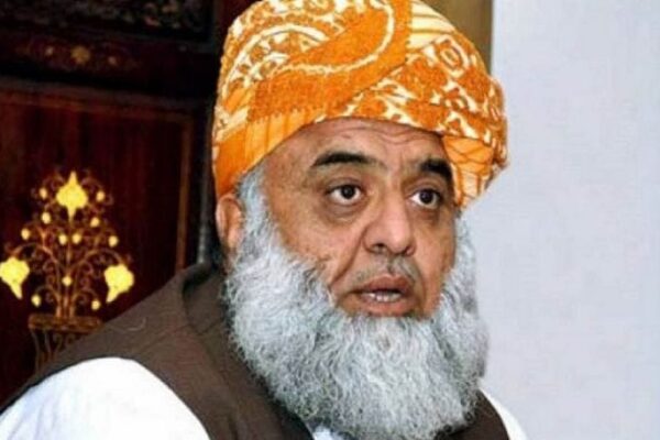 عمران خان خود حساب دیں کہ وہ کس ناجائز طریقے سے آئے: فضل الرحمان